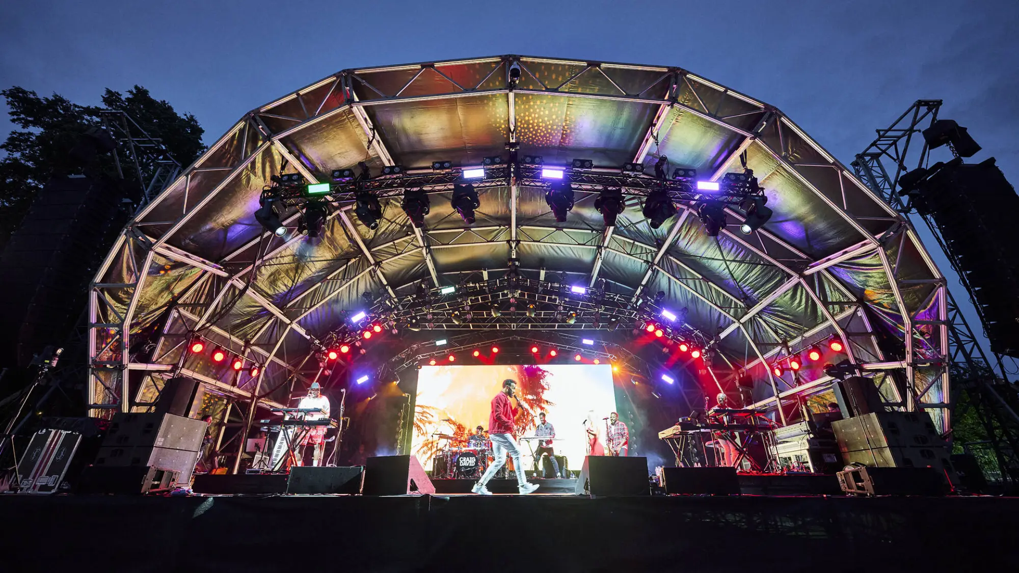 panggung konser musik