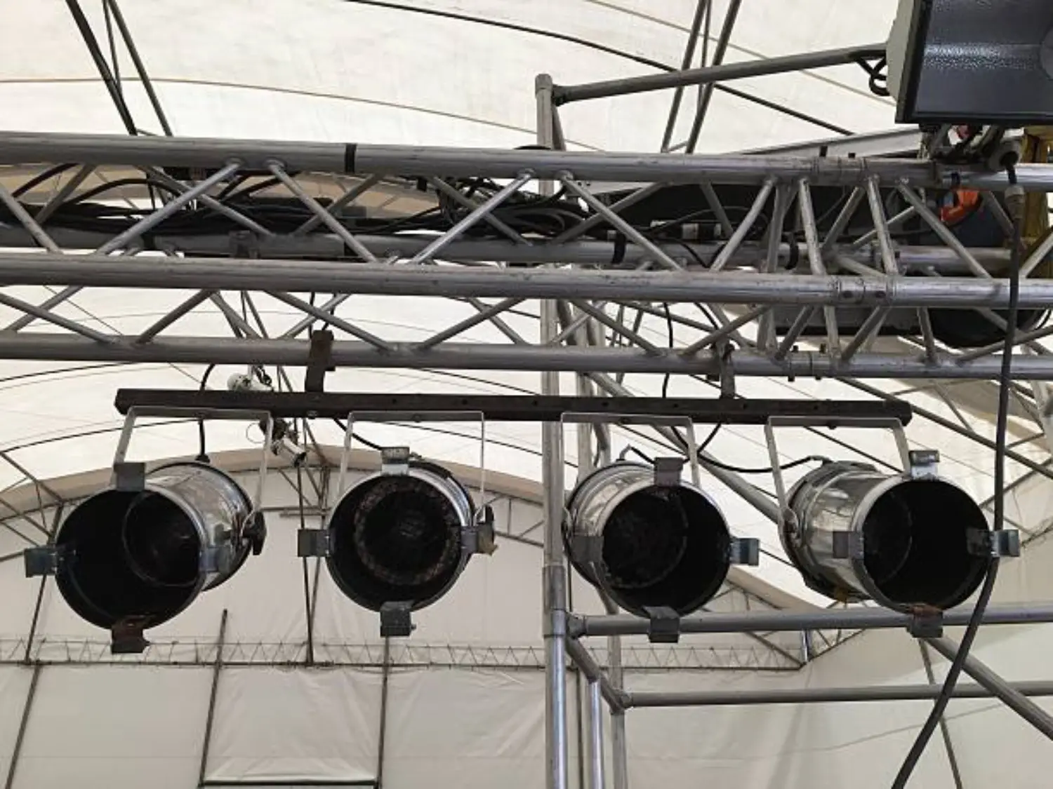 rigging lampu