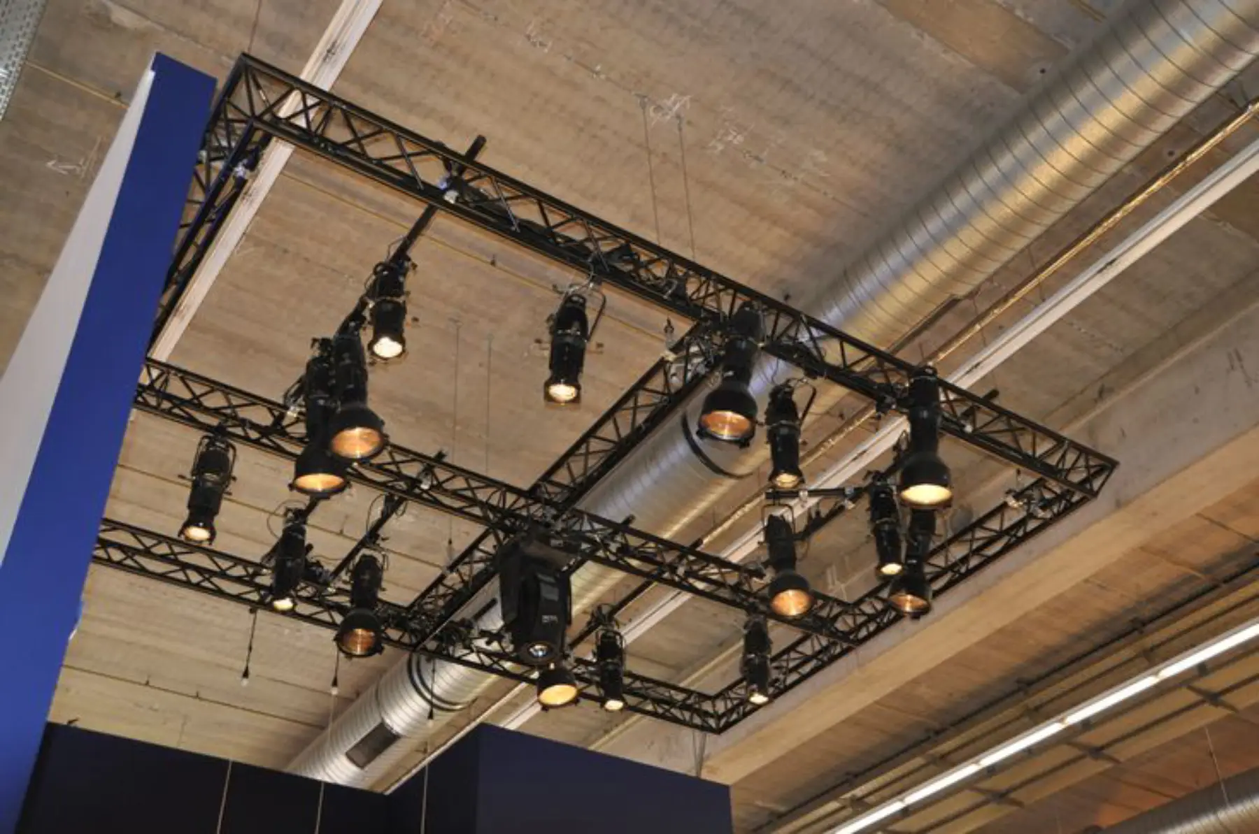 rigging lighting