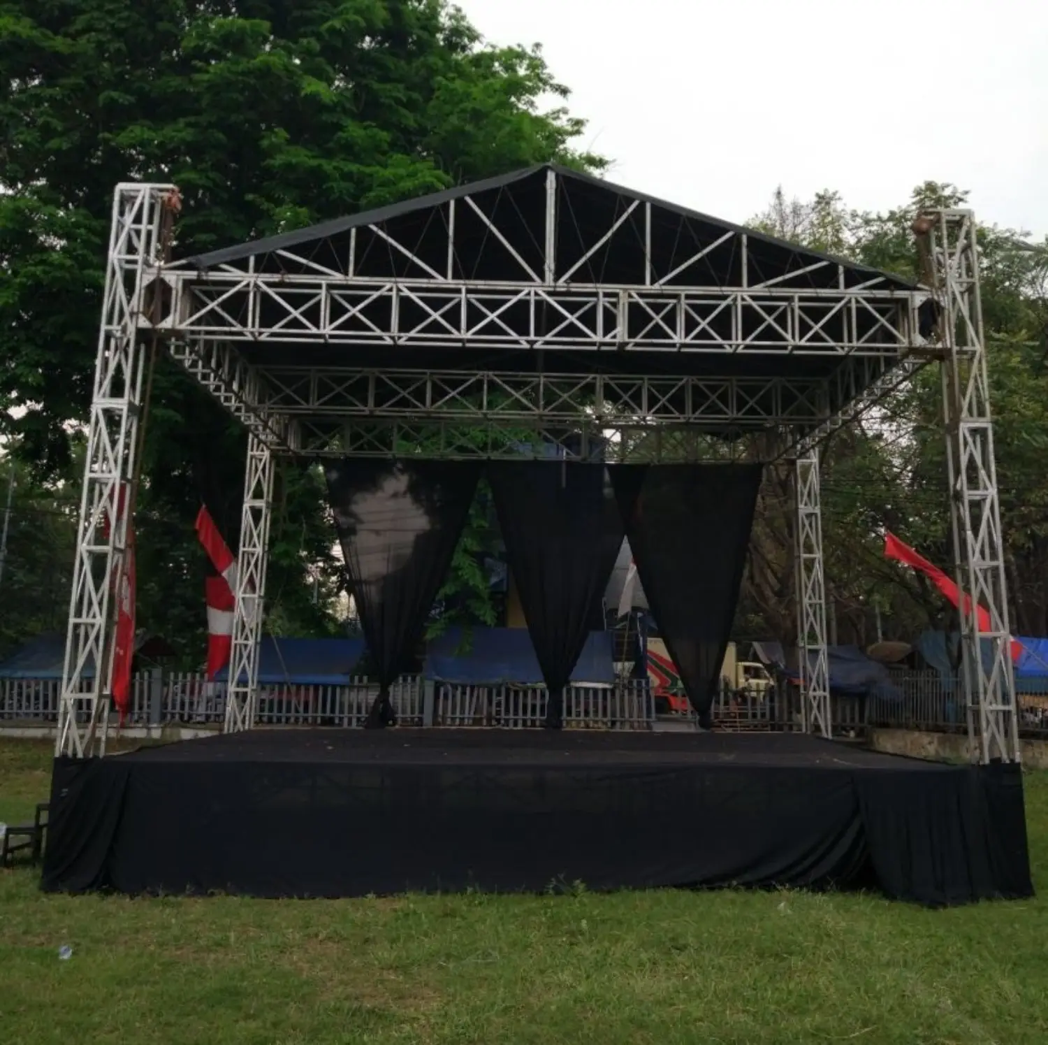 ukuran panggung 4x4