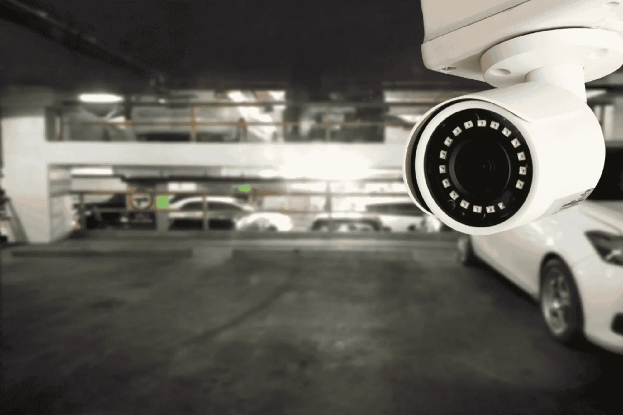 cara memilih CCTV untuk area parkir yang gelap