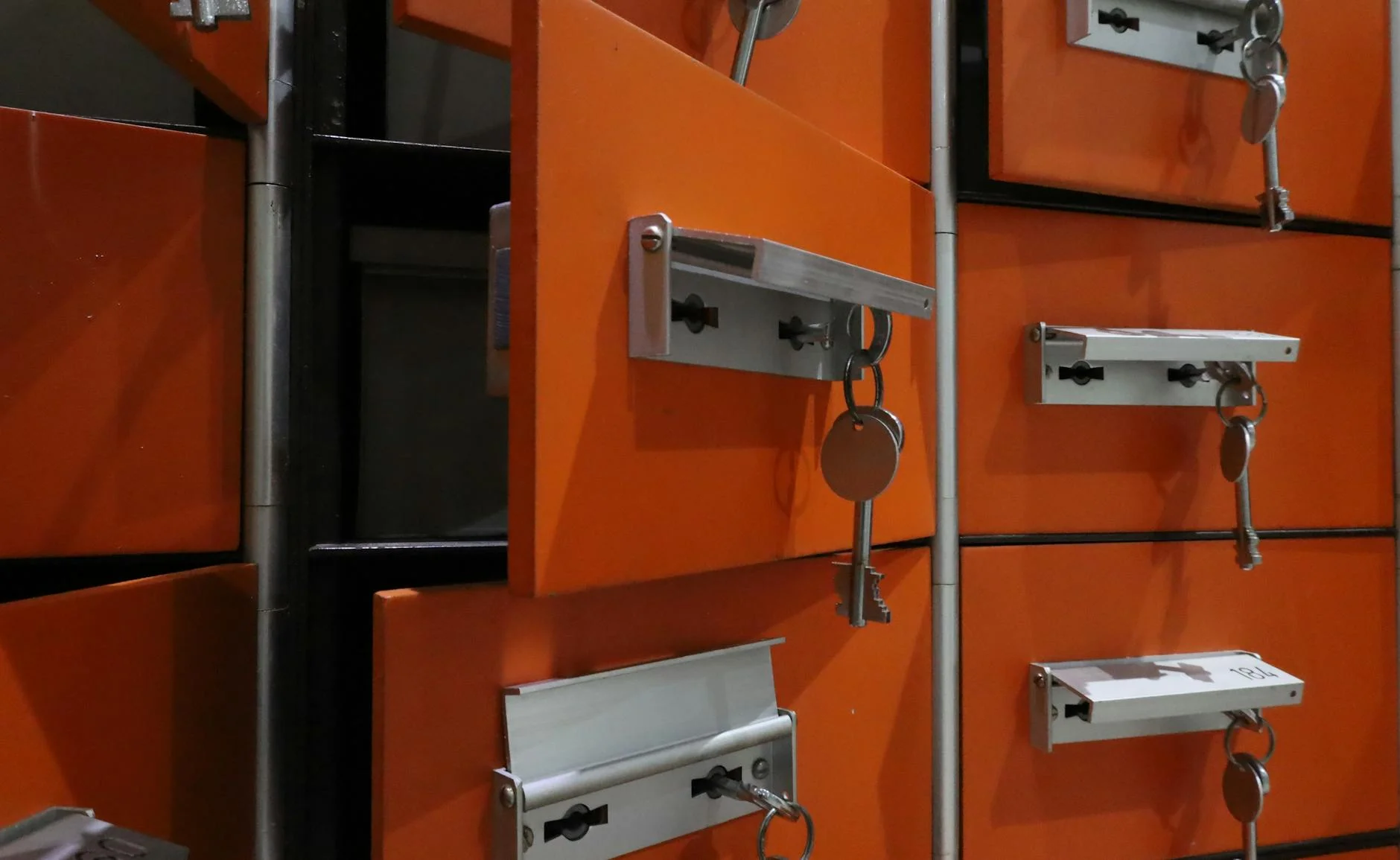 magnetic door lock access control untuk pengamanan pintu