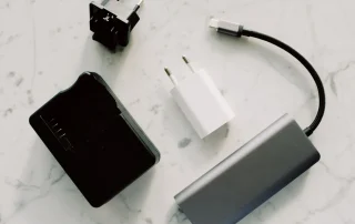 adaptor cctv hikvision original untuk stabilitas daya kamera