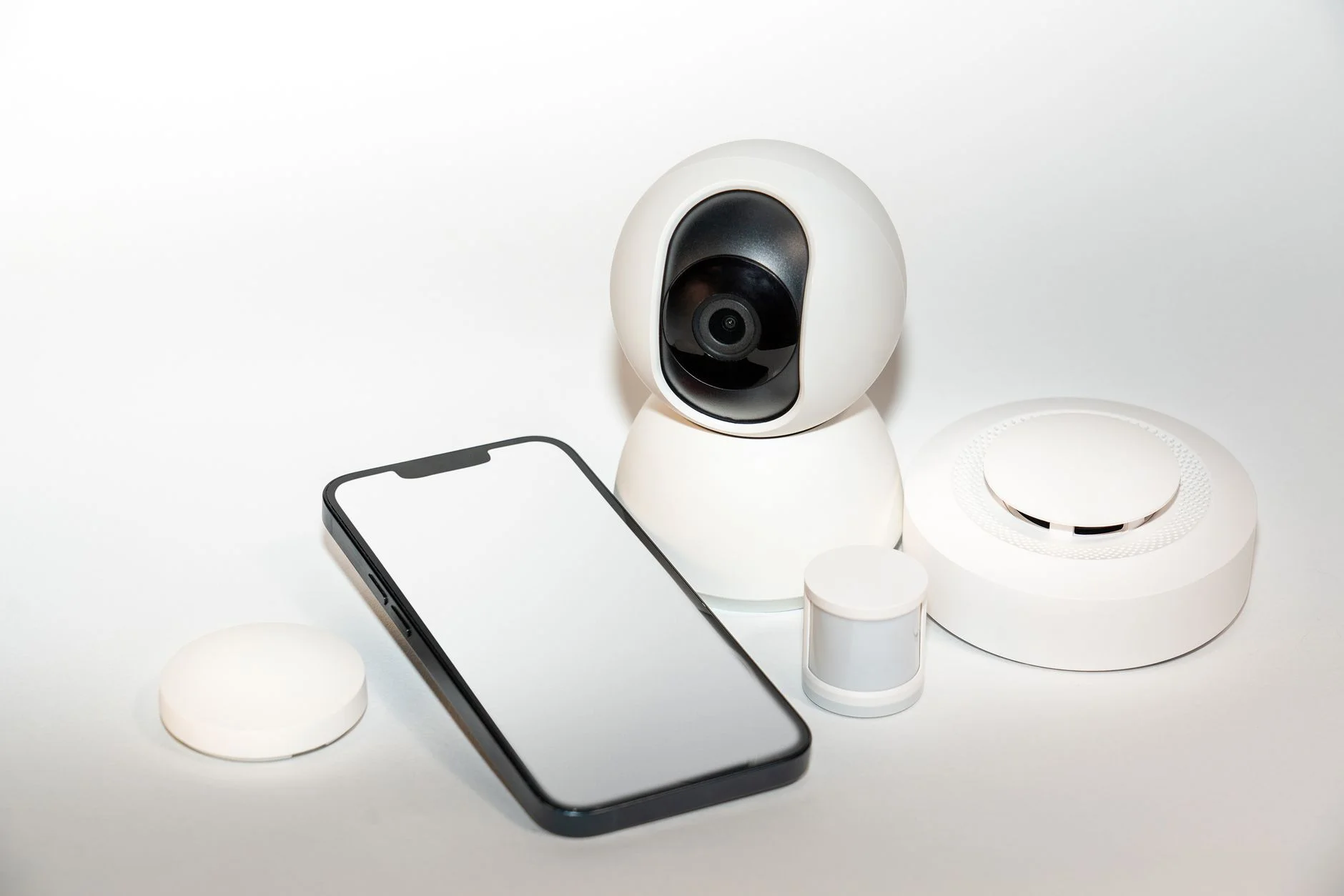pexels-1781663347 aplikasi cctv xiaomi untuk pantau kamera mi home dari smartphone