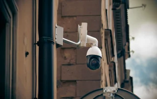 foto CCTV tersembunyi di ruangan hotel