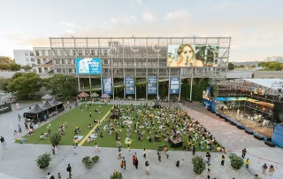 Videotron Panggung untuk konser dengan tampilan visual yang spektakuler