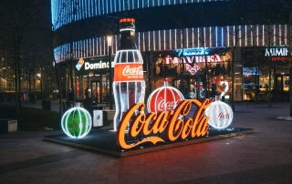 screen LED sebagai pusat perhatian visual di ruang publik