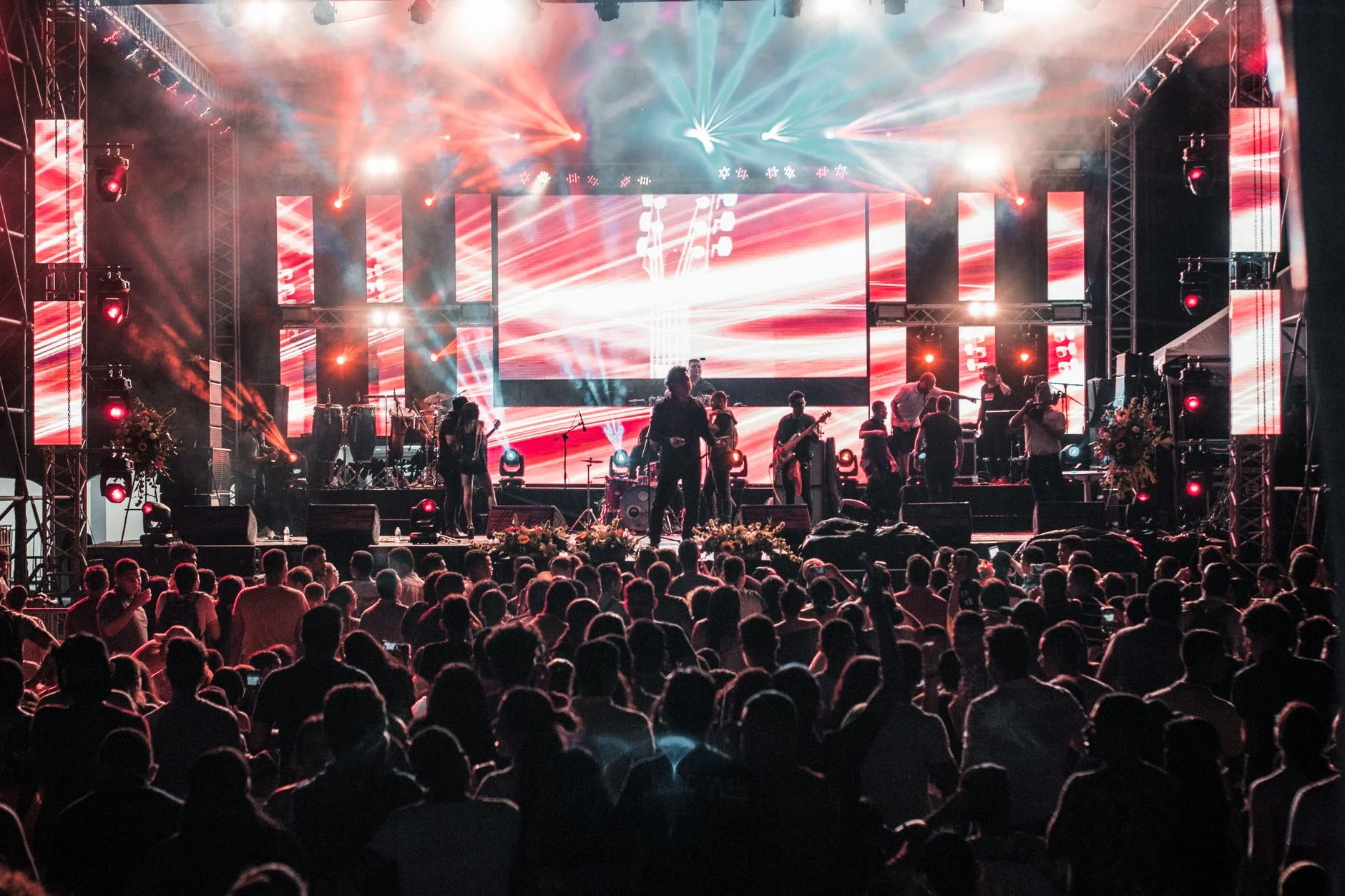 rental LED screen untuk acara outdoor