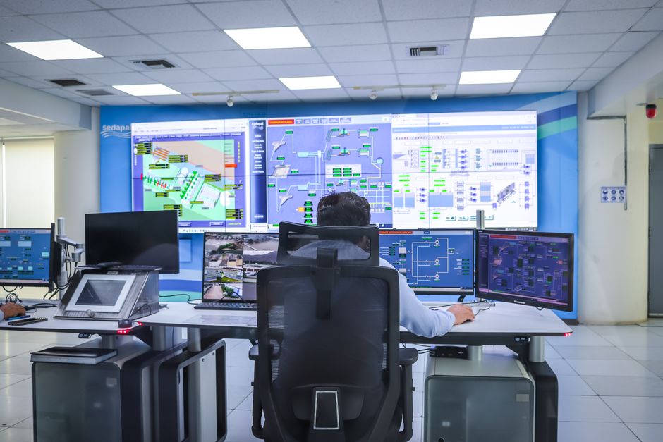 Security System for Data Center Solusi Keamanan Terkini